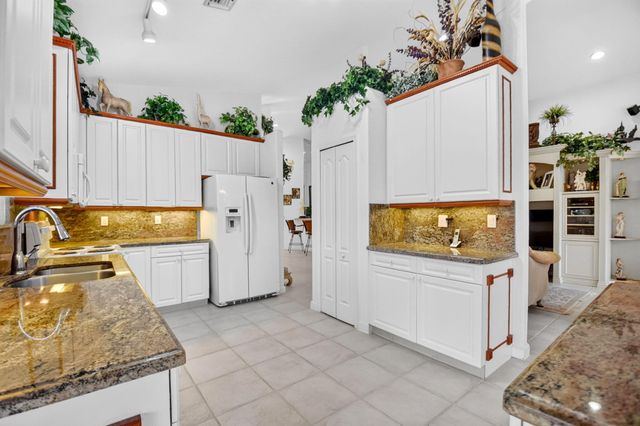 6330 Westchester Club Drive N, Boynton Beach, FL 33437
