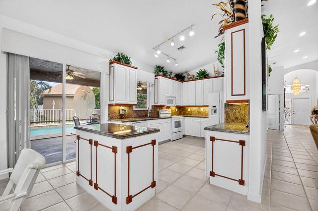 6330 Westchester Club Drive N, Boynton Beach, FL 33437