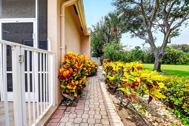 6330 Westchester Club Drive N, Boynton Beach, FL 33437