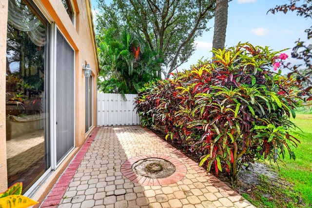 6330 Westchester Club Drive N, Boynton Beach, FL 33437