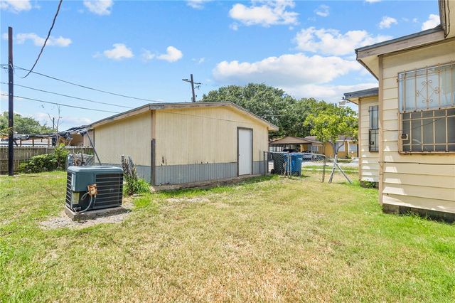 234 Pearse Dr, Corpus Christi, TX 78415