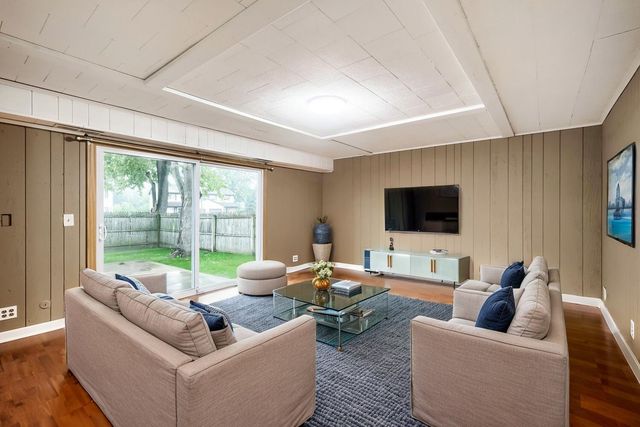 2165 Wildwood Court, Hanover Park, IL 60133