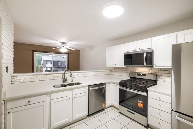 2165 Wildwood Court, Hanover Park, IL 60133