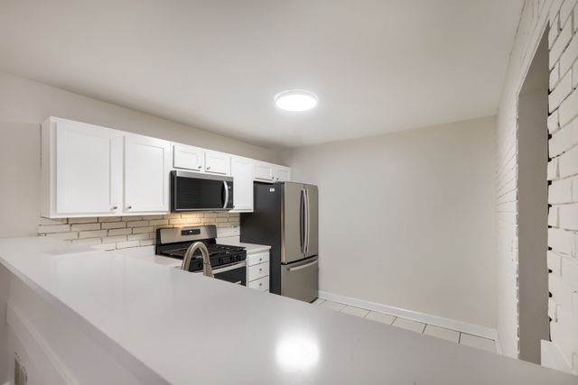 2165 Wildwood Court, Hanover Park, IL 60133