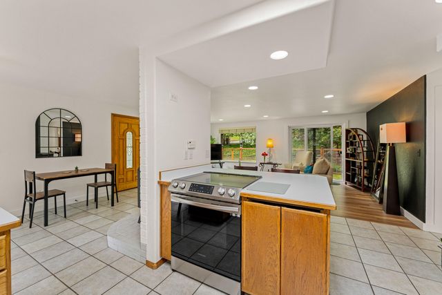 1500 NW B Street, Grants Pass, OR 97526