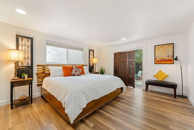 1500 NW B Street, Grants Pass, OR 97526