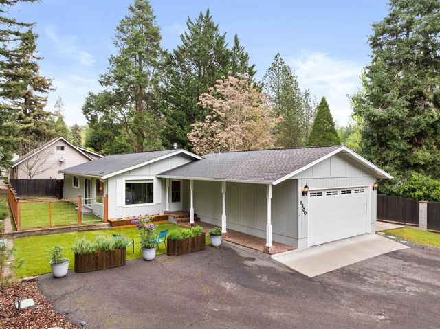 1500 NW B Street, Grants Pass, OR 97526