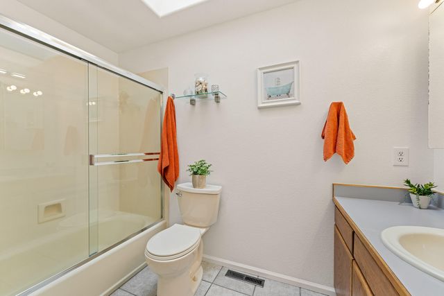 1500 NW B Street, Grants Pass, OR 97526