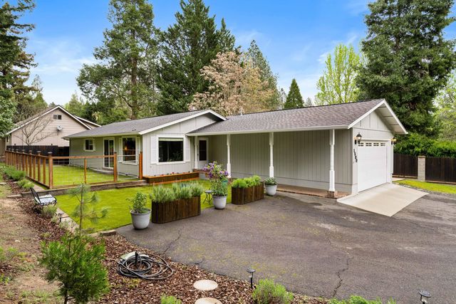 1500 NW B Street, Grants Pass, OR 97526