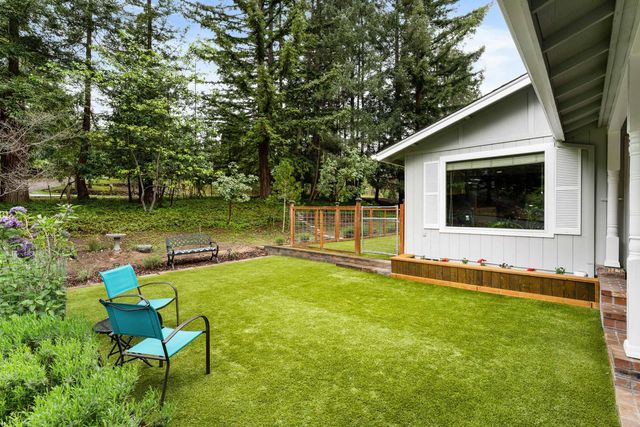 1500 NW B Street, Grants Pass, OR 97526