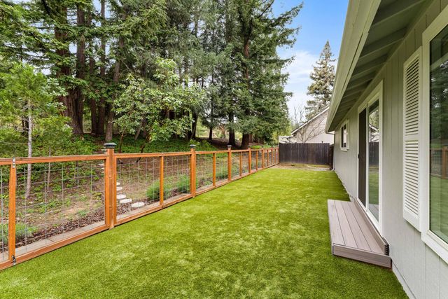 1500 NW B Street, Grants Pass, OR 97526