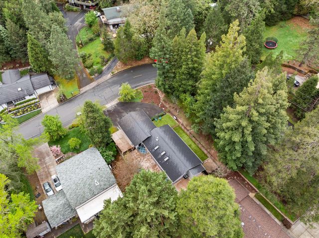 1500 NW B Street, Grants Pass, OR 97526