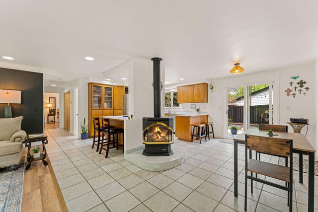 1500 NW B Street, Grants Pass, OR 97526