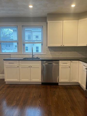 397 Lincoln Ave 1, Saugus, MA 01906