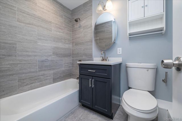 121 Raymond Street 1st, Rockville Centre, NY 11570