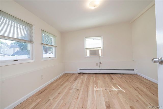121 Raymond Street 1st, Rockville Centre, NY 11570