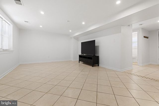 1325 OSBOURNE AVE, Abington, PA 19001