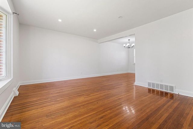1325 OSBOURNE AVE, Abington, PA 19001