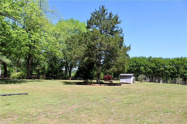 394 NW Hwy 211, Winder, GA 30680