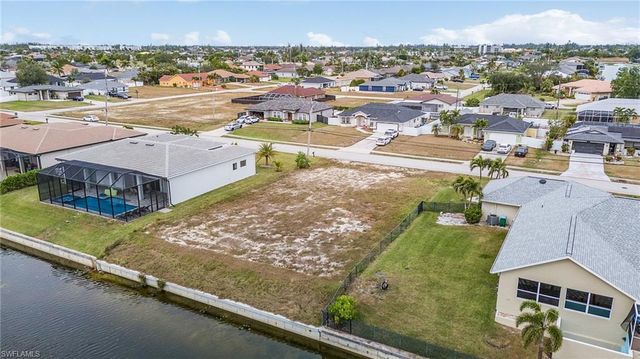 1426 SW 28th ST, Cape Coral, FL 33914