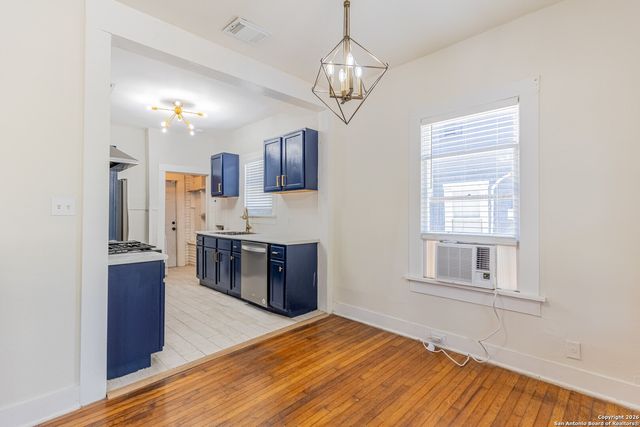 814 W LYNWOOD AVE, San Antonio, TX 78212