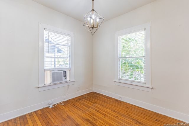 814 W LYNWOOD AVE, San Antonio, TX 78212