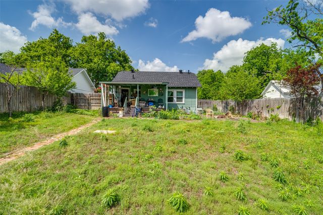 425 W Ball Street, Weatherford, TX 76086