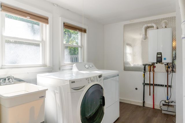 89 W Madge Avenue, Hazel Park, MI 48030