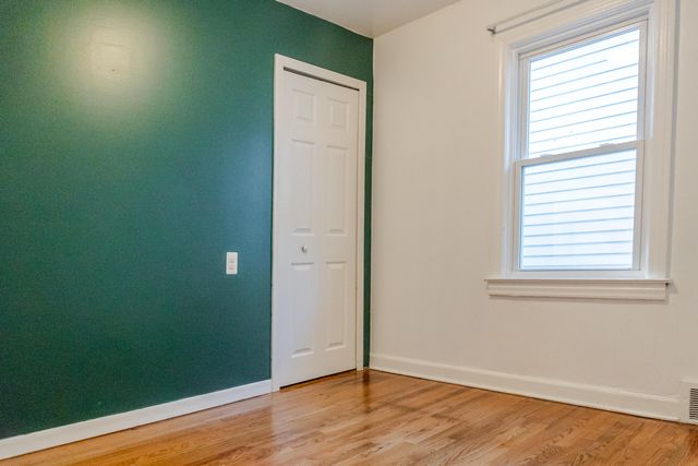 89 W Madge Avenue, Hazel Park, MI 48030