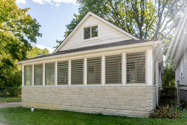 89 W Madge Avenue, Hazel Park, MI 48030