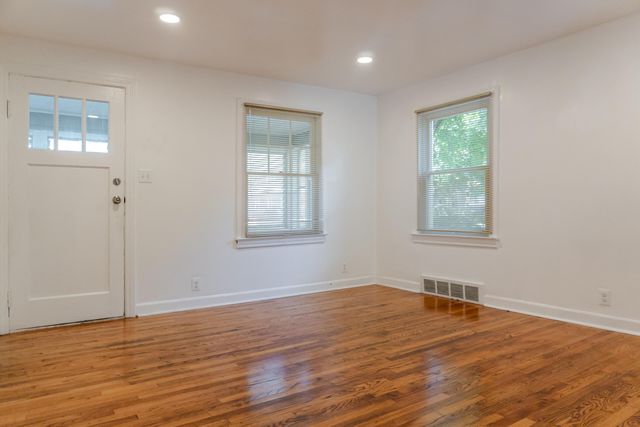 89 W Madge Avenue, Hazel Park, MI 48030