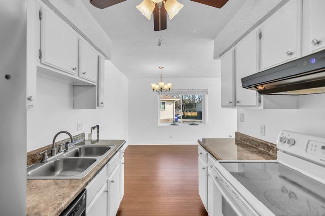 250 Donna Dr Apt 4D, Hendersonville, TN 37075