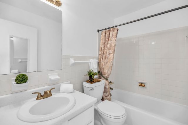 250 Donna Dr Apt 4D, Hendersonville, TN 37075