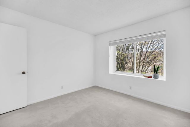 250 Donna Dr Apt 4D, Hendersonville, TN 37075