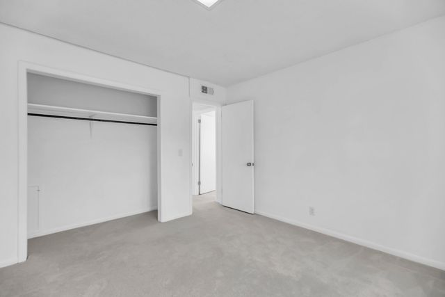 250 Donna Dr Apt 4D, Hendersonville, TN 37075