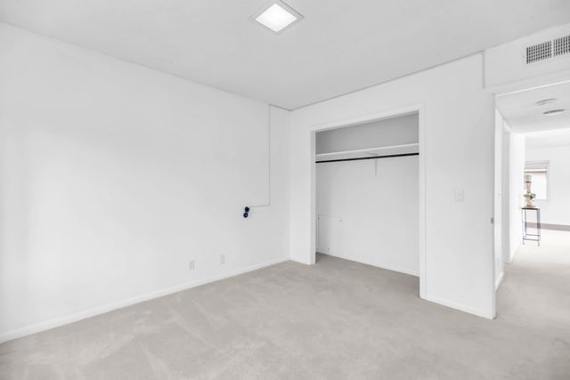 250 Donna Dr Apt 4D, Hendersonville, TN 37075