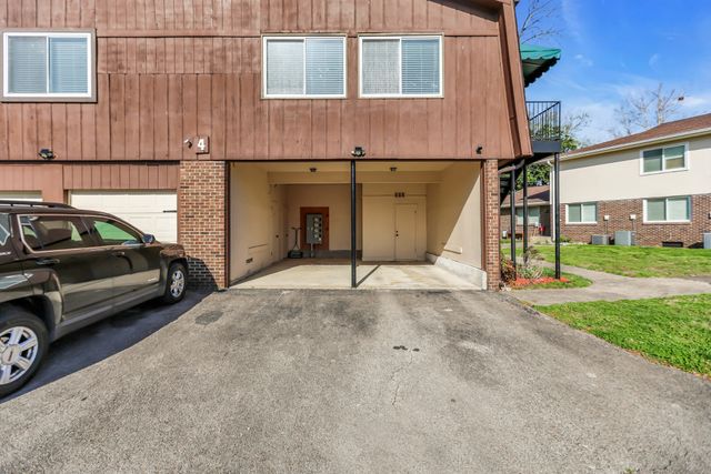 250 Donna Dr Apt 4D, Hendersonville, TN 37075