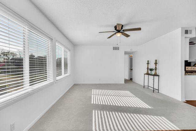 250 Donna Dr Apt 4D, Hendersonville, TN 37075