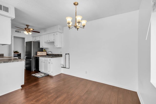 250 Donna Dr Apt 4D, Hendersonville, TN 37075