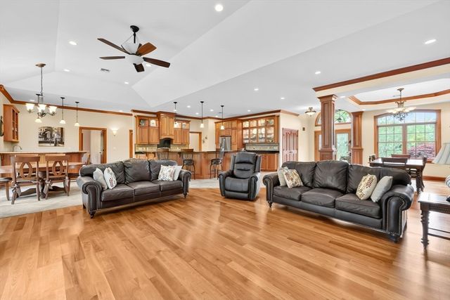 357 Westerly Cir, Ludlow, MA 01056