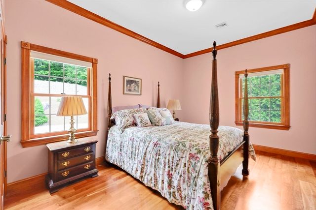 357 Westerly Cir, Ludlow, MA 01056