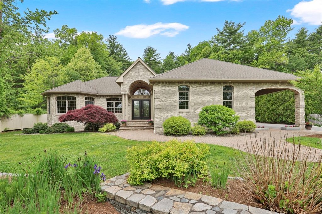 357 Westerly Cir, Ludlow, MA 01056