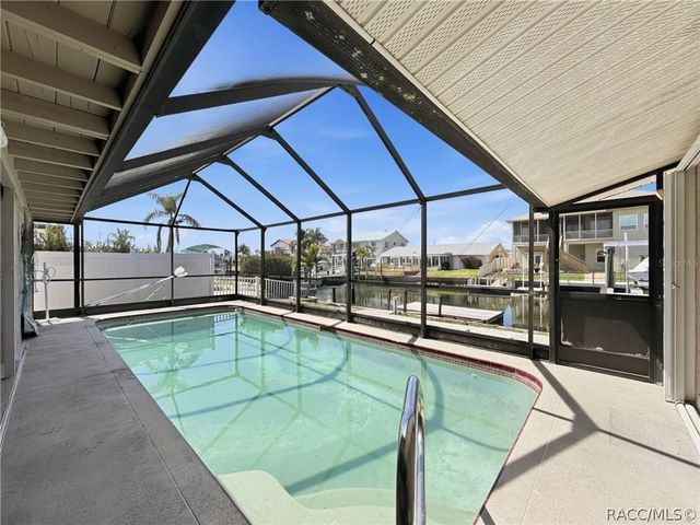 13541 Stacey Drive, Hudson, FL 34667