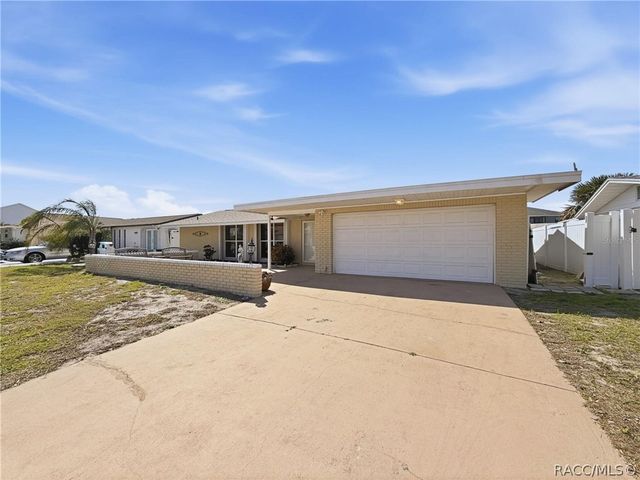 13541 Stacey Drive, Hudson, FL 34667