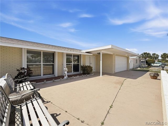 13541 Stacey Drive, Hudson, FL 34667