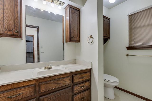 2013 Tanglewood Drive, Edmond, OK 73013