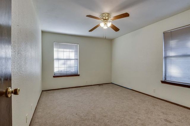 2013 Tanglewood Drive, Edmond, OK 73013