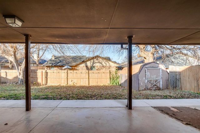 2013 Tanglewood Drive, Edmond, OK 73013