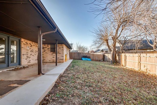 2013 Tanglewood Drive, Edmond, OK 73013