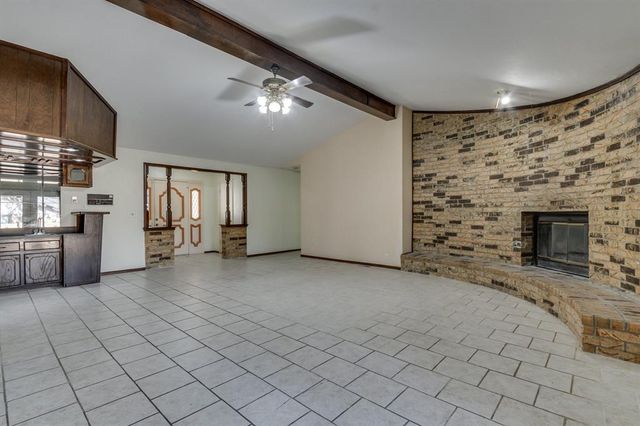 2013 Tanglewood Drive, Edmond, OK 73013